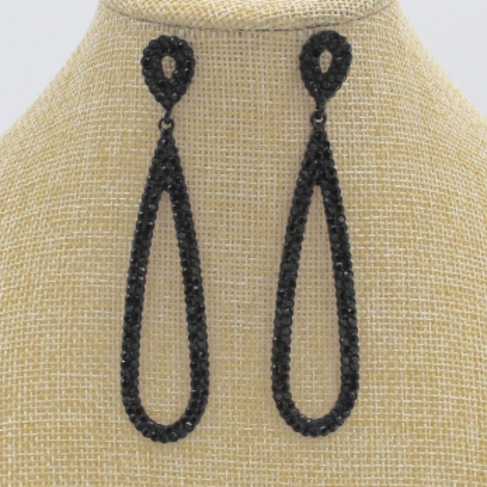 Women's NWT Elongated Tear Drop Stone Earrings